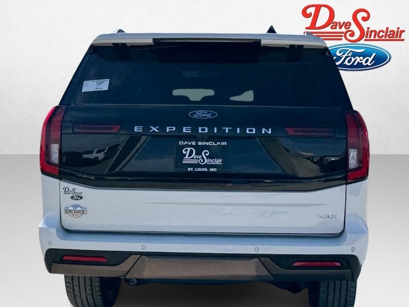 Ford Expedition Max Vehicle Full-screen Gallery Image 08