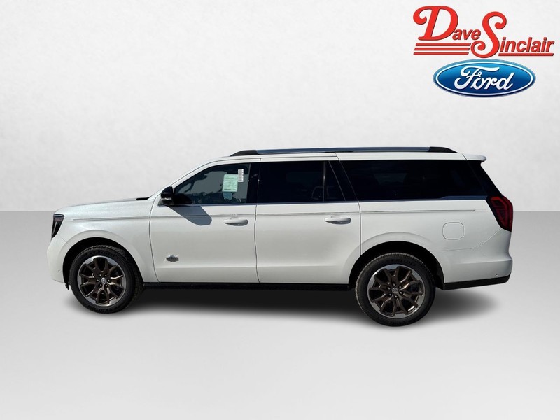 Ford Expedition Max Vehicle Full-screen Gallery Image 10