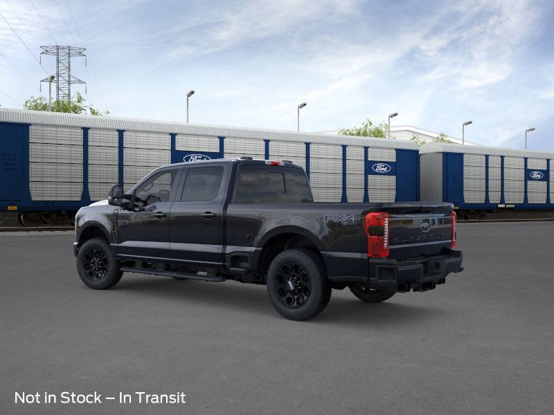 Ford Super Duty F-250 SRW Vehicle Full-screen Gallery Image 05