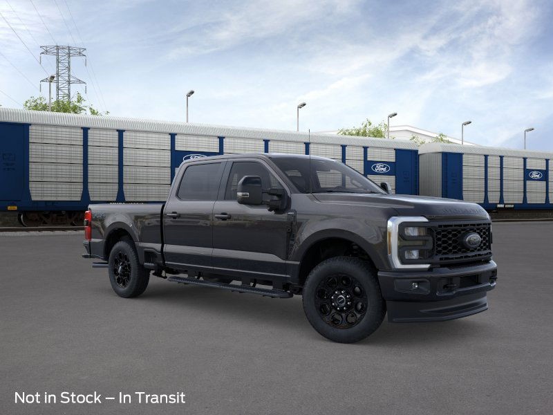 Ford Super Duty F-250 SRW Vehicle Full-screen Gallery Image 09