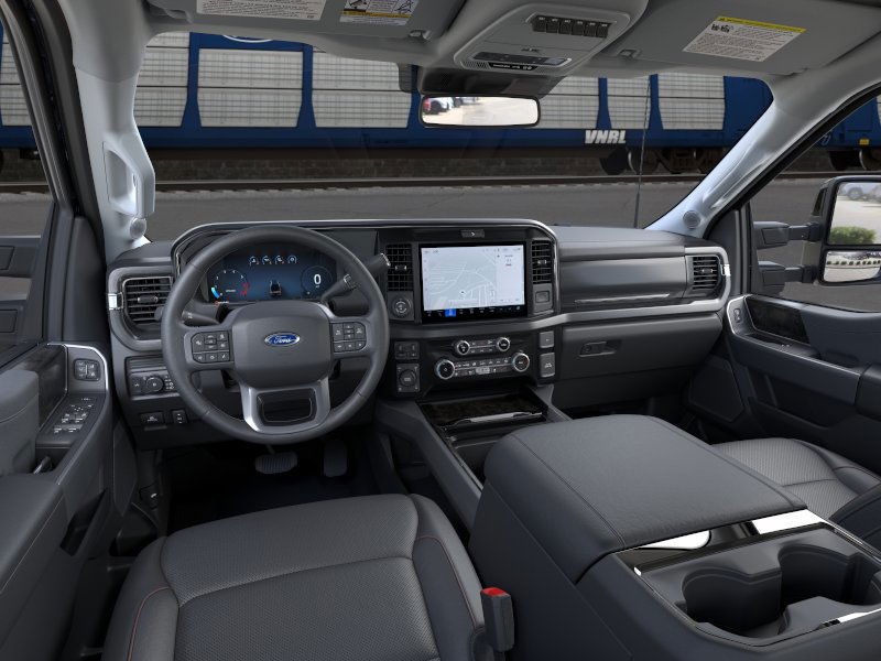 Ford Super Duty F-250 SRW Vehicle Full-screen Gallery Image 11