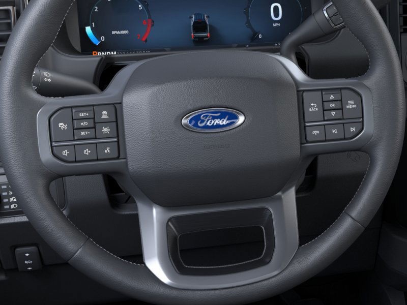 Ford Super Duty F-250 SRW Vehicle Full-screen Gallery Image 14