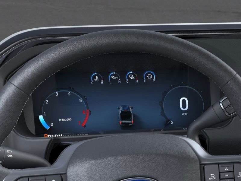 Ford Super Duty F-250 SRW Vehicle Full-screen Gallery Image 15