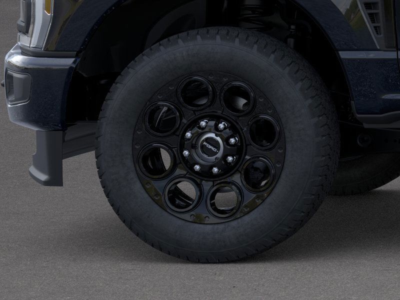 Ford Super Duty F-250 SRW Vehicle Full-screen Gallery Image 21