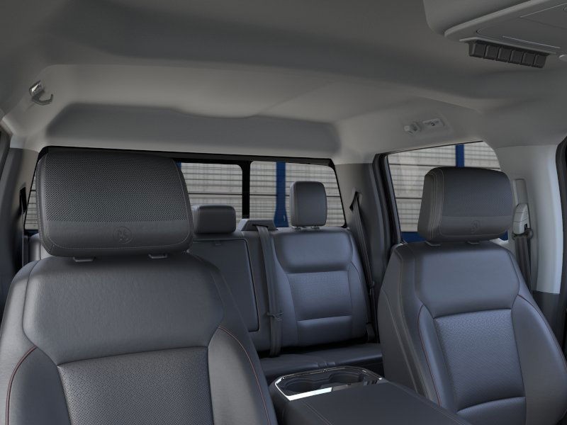 Ford Super Duty F-250 SRW Vehicle Full-screen Gallery Image 24