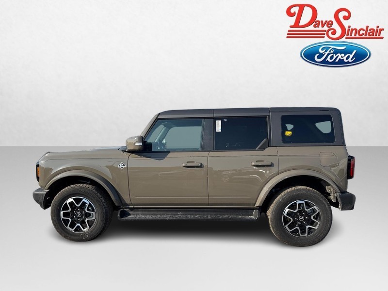 Ford Bronco Vehicle Full-screen Gallery Image 10