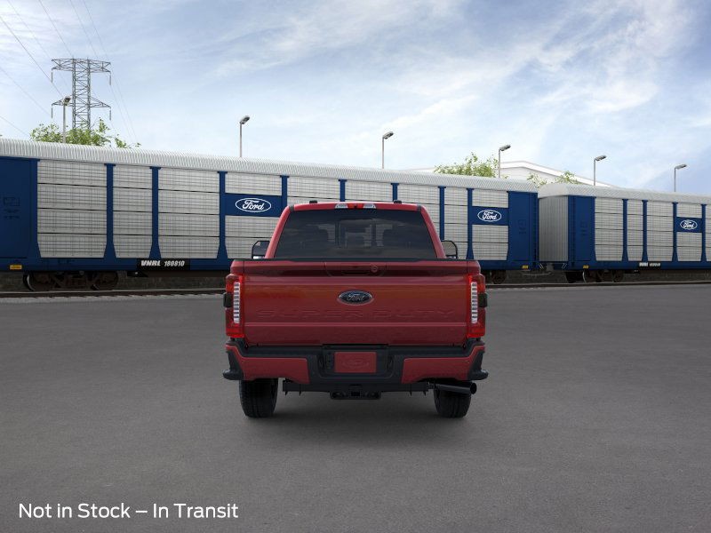 Ford Super Duty F-250 SRW Vehicle Full-screen Gallery Image 07