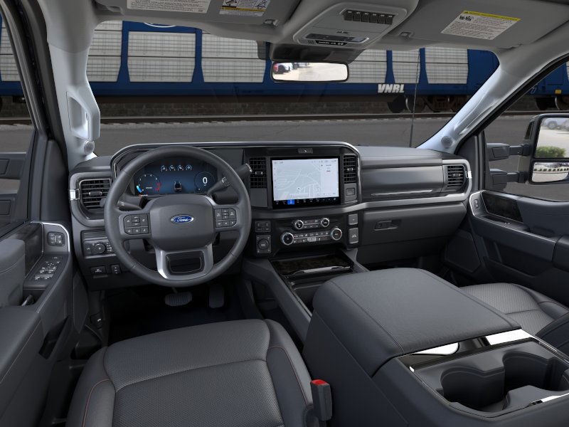 Ford Super Duty F-250 SRW Vehicle Full-screen Gallery Image 11