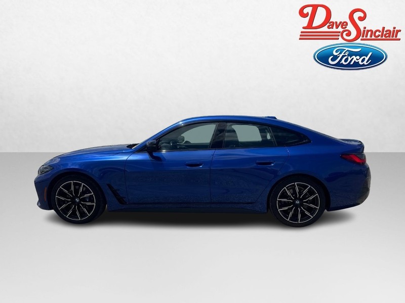 BMW 4 Series Vehicle Full-screen Gallery Image 10