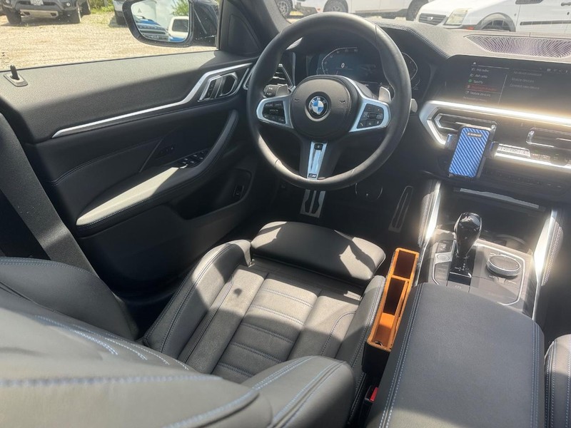 BMW 4 Series Vehicle Full-screen Gallery Image 15