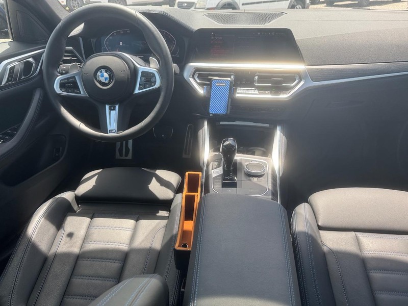 BMW 4 Series Vehicle Full-screen Gallery Image 16