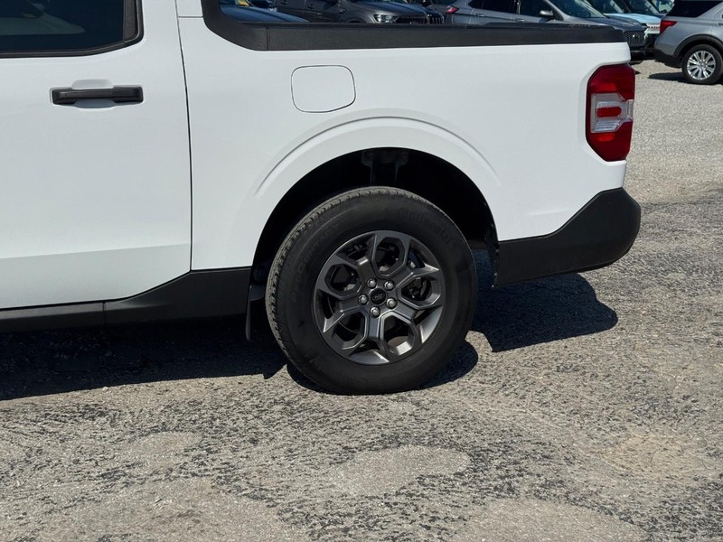 Ford Maverick Vehicle Full-screen Gallery Image 11