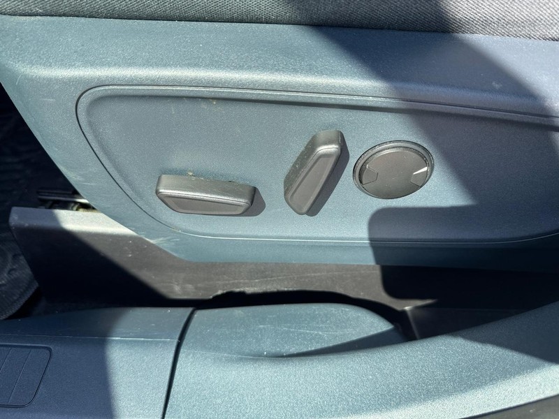 Ford Maverick Vehicle Full-screen Gallery Image 17