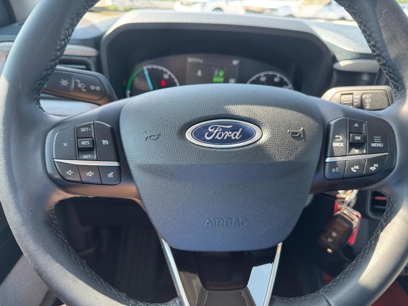 Ford Maverick Vehicle Full-screen Gallery Image 19