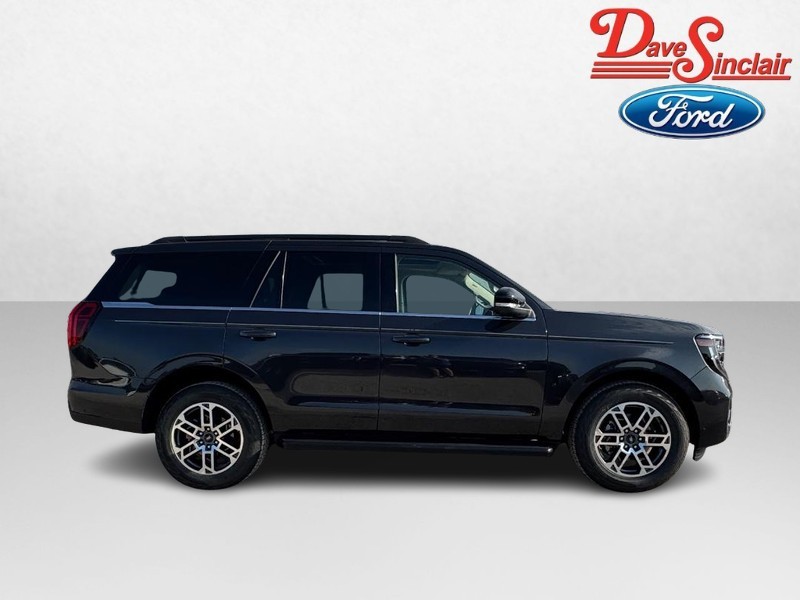 Ford Expedition Vehicle Full-screen Gallery Image 05