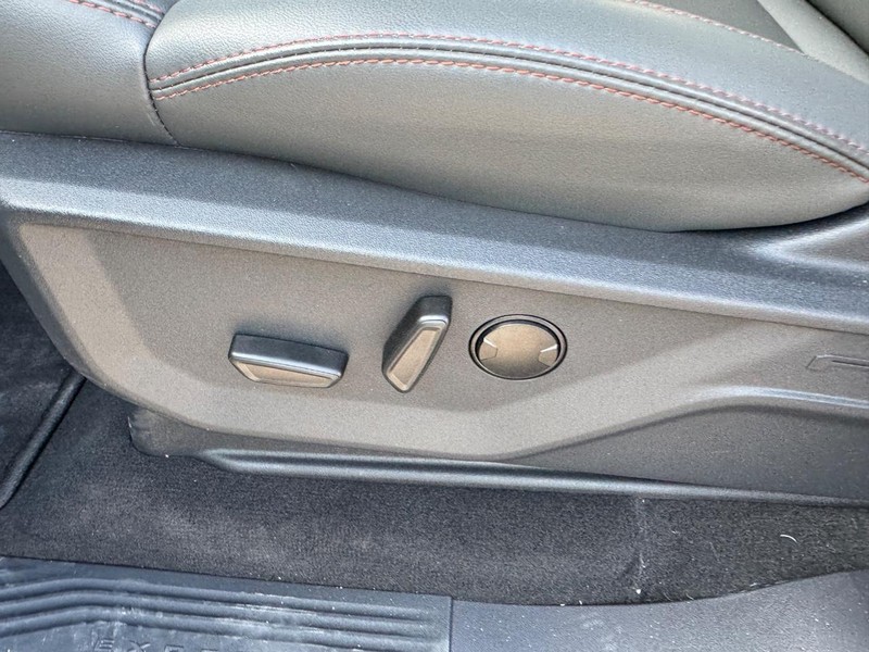 Ford Expedition Vehicle Full-screen Gallery Image 21