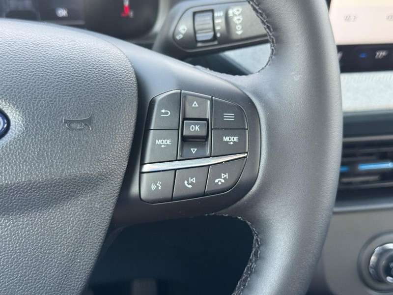Ford Maverick Vehicle Full-screen Gallery Image 22