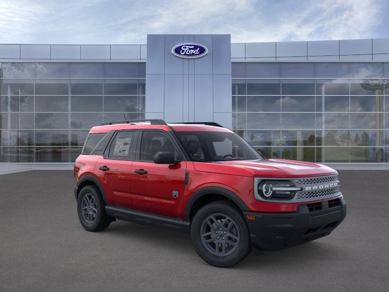 Ford Bronco Sport Vehicle Full-screen Gallery Image 09