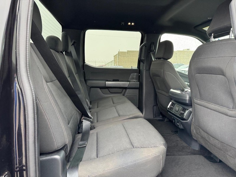 Ford F-150 Vehicle Full-screen Gallery Image 13