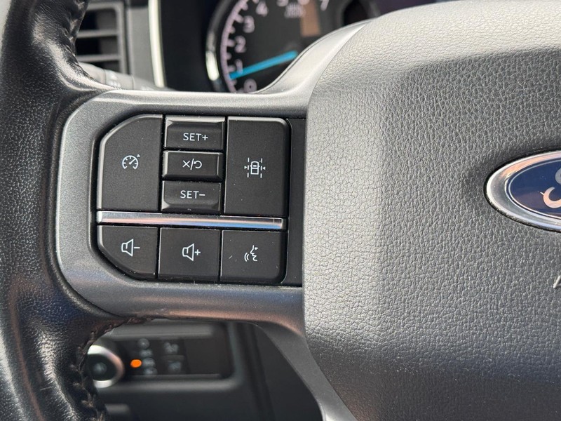 Ford F-150 Vehicle Full-screen Gallery Image 20