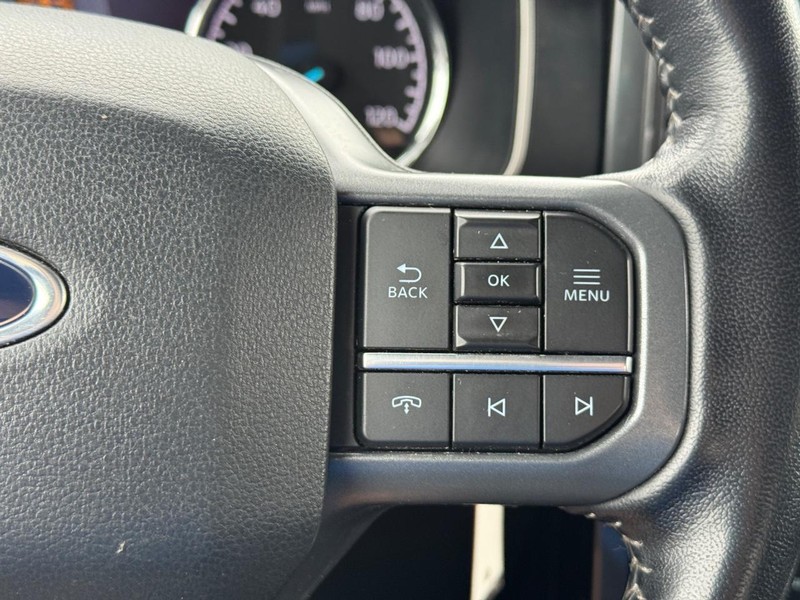 Ford F-150 Vehicle Full-screen Gallery Image 21