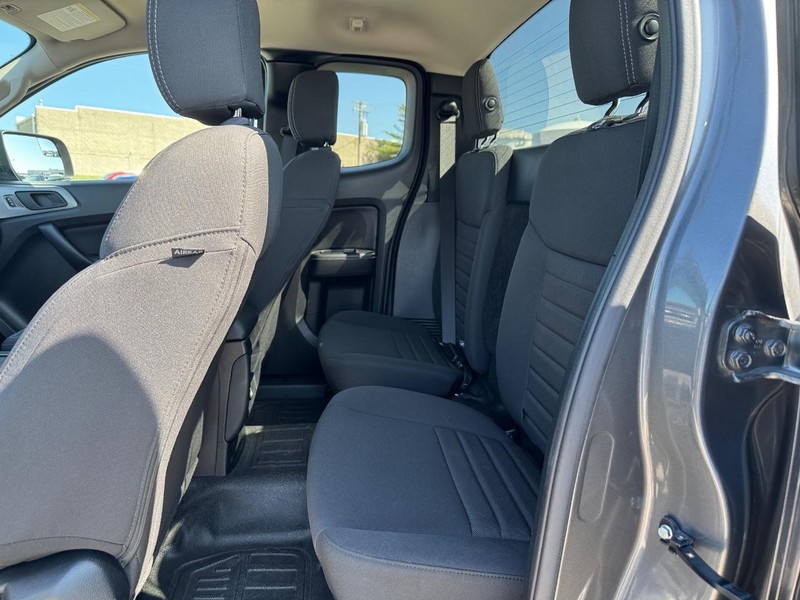 Ford Ranger Vehicle Full-screen Gallery Image 12
