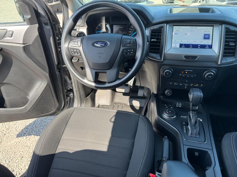 Ford Ranger Vehicle Full-screen Gallery Image 13