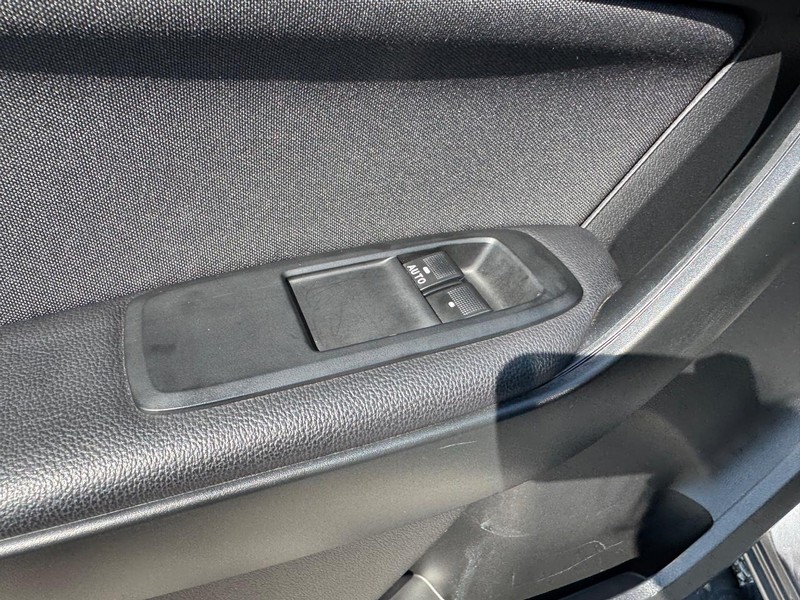 Ford Ranger Vehicle Full-screen Gallery Image 17