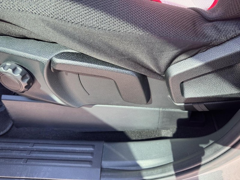 Ford Ranger Vehicle Full-screen Gallery Image 18