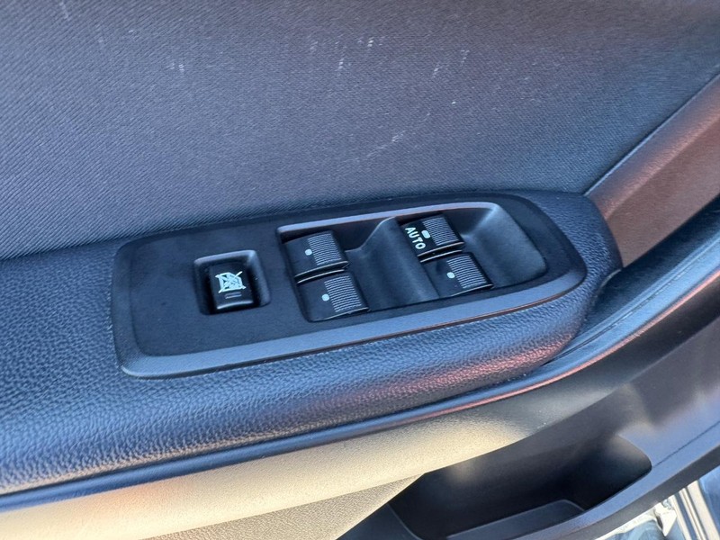 Ford Ranger Vehicle Full-screen Gallery Image 19