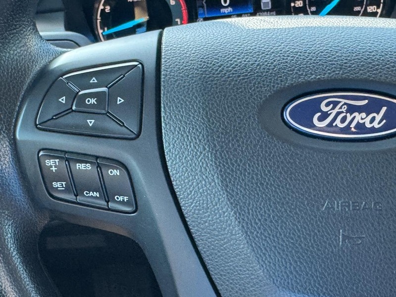 Ford Ranger Vehicle Full-screen Gallery Image 21
