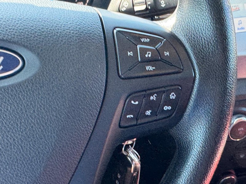 Ford Ranger Vehicle Full-screen Gallery Image 22