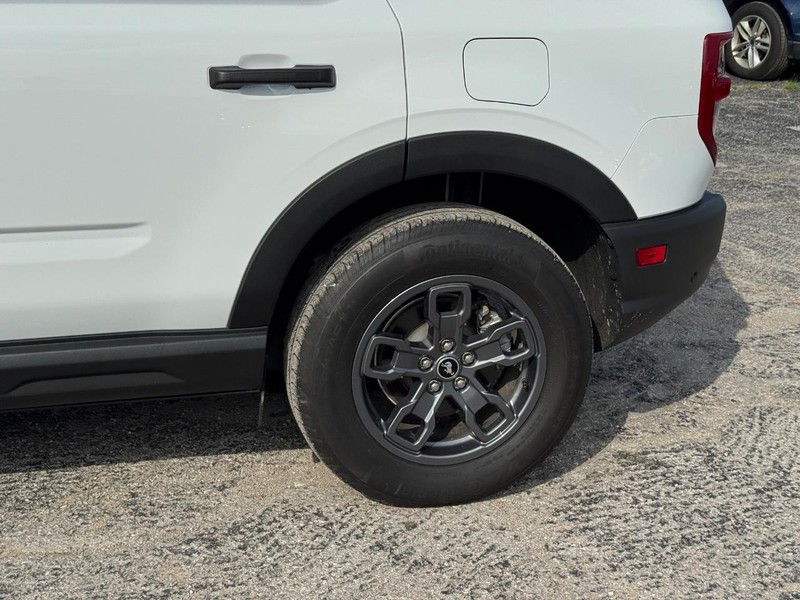 Ford Bronco Sport Vehicle Full-screen Gallery Image 11