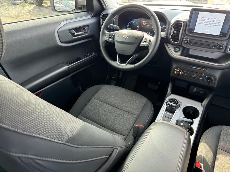 Ford Bronco Sport Vehicle Full-screen Gallery Image 14