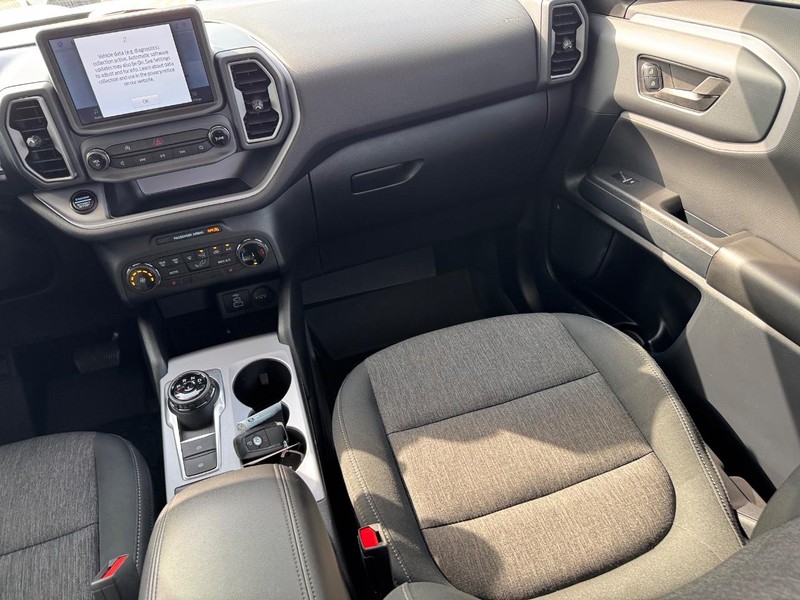 Ford Bronco Sport Vehicle Full-screen Gallery Image 16