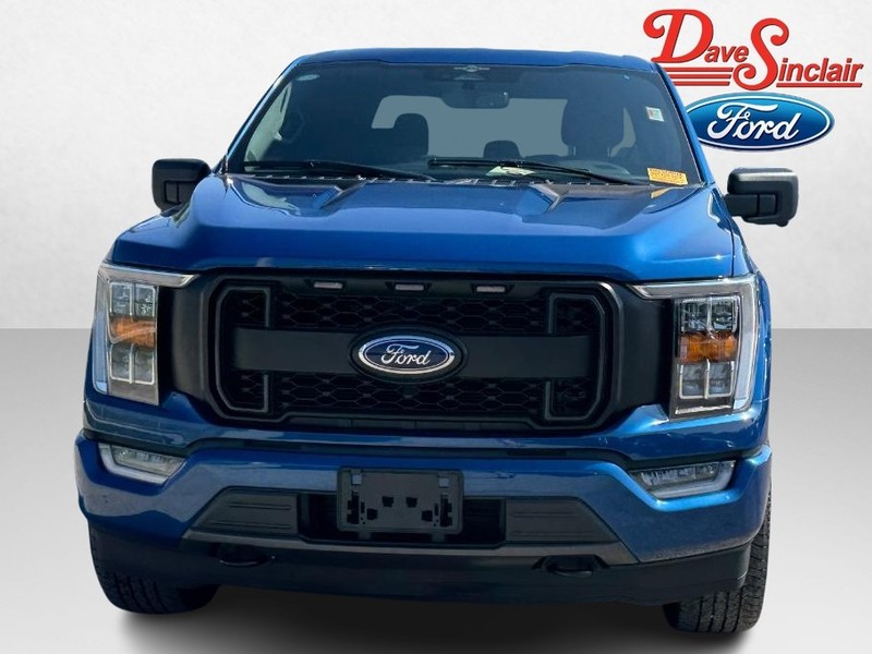 Ford F-150 Vehicle Full-screen Gallery Image 02