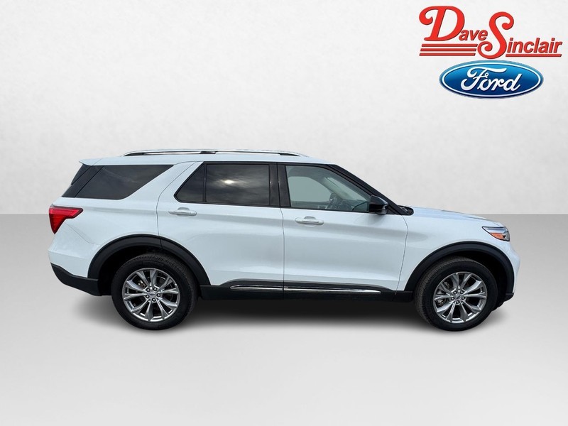 Ford Explorer Vehicle Full-screen Gallery Image 05