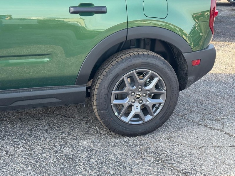 Ford Bronco Sport Vehicle Full-screen Gallery Image 11