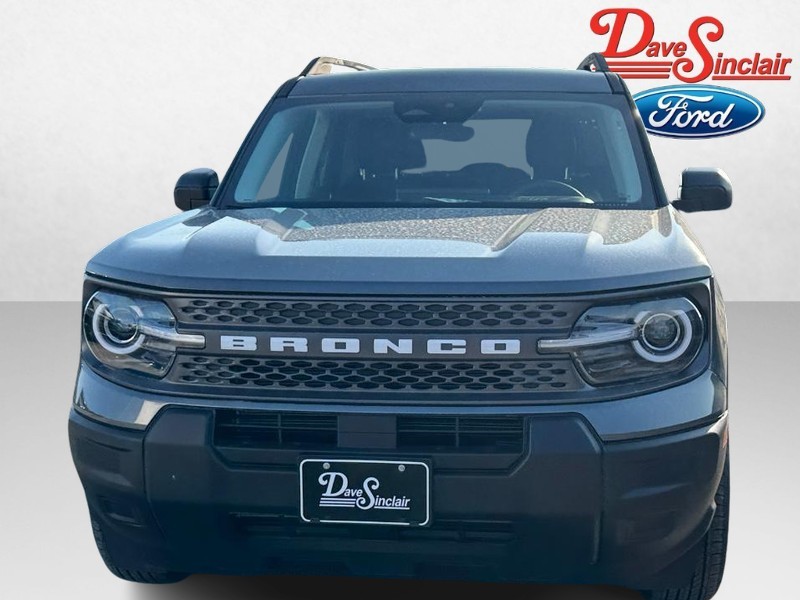 Ford Bronco Sport Vehicle Full-screen Gallery Image 02