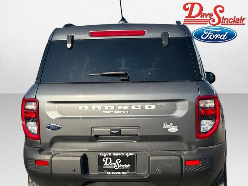 Ford Bronco Sport Vehicle Full-screen Gallery Image 08