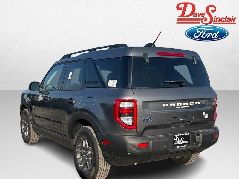 Ford Bronco Sport Vehicle Full-screen Gallery Image 09