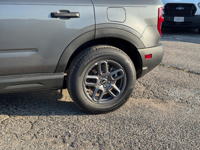Ford Bronco Sport Vehicle Full-screen Gallery Image 11