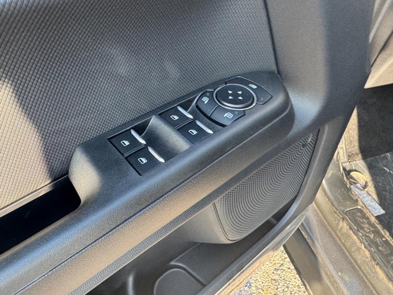 Ford Bronco Sport Vehicle Full-screen Gallery Image 19