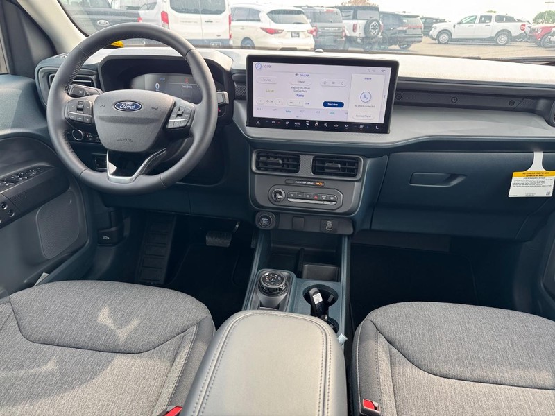 Ford Maverick Vehicle Full-screen Gallery Image 14