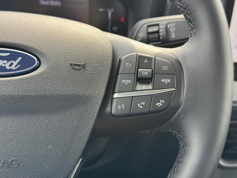 Ford Maverick Vehicle Full-screen Gallery Image 21