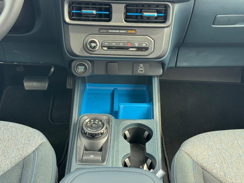 Ford Maverick Vehicle Full-screen Gallery Image 18