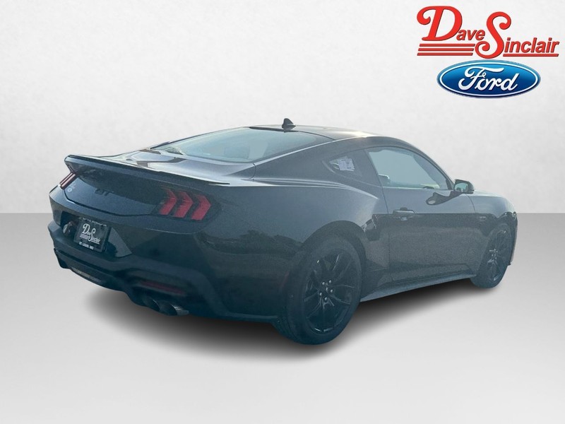 Ford Mustang Vehicle Full-screen Gallery Image 07