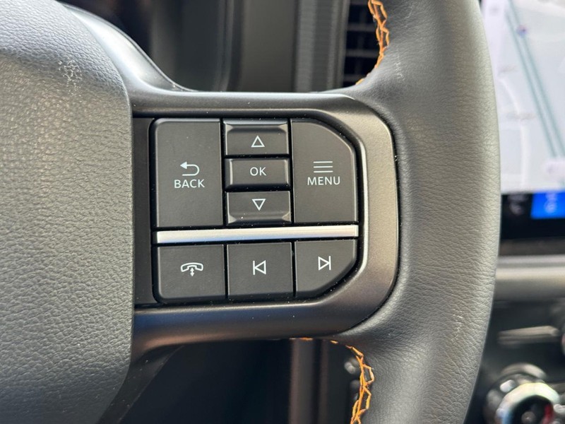 Ford F-150 Vehicle Full-screen Gallery Image 24