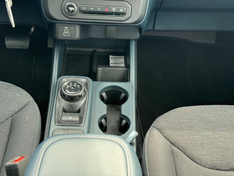 Ford Maverick Vehicle Full-screen Gallery Image 17