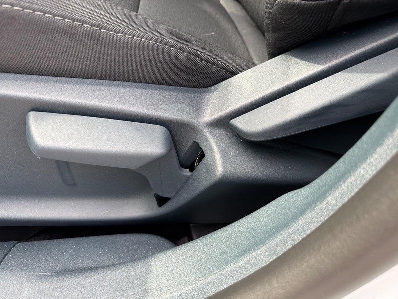 Ford Maverick Vehicle Full-screen Gallery Image 18
